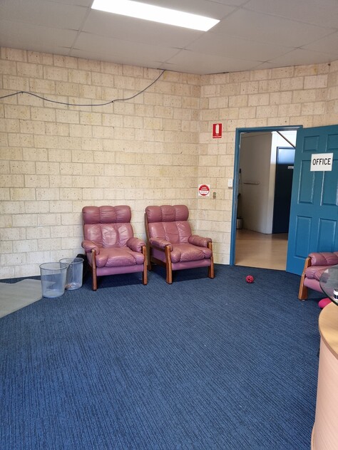Well appointed Office/Workshop