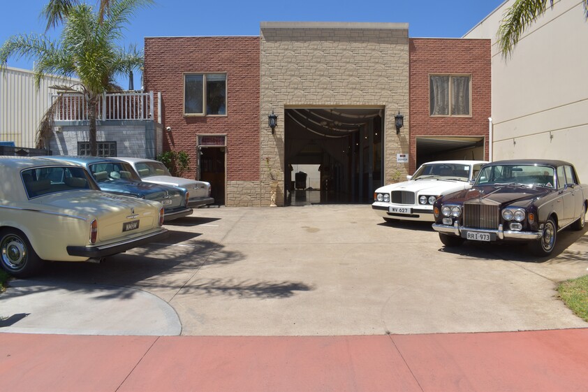 Prime Location Office/Warehouse - Versatile, City Fringe Location