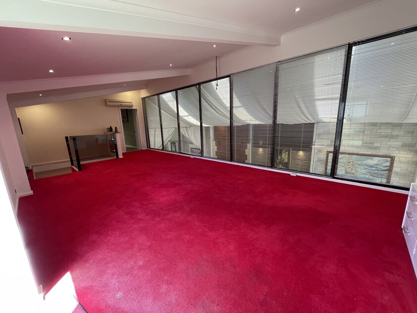 Prime Location Office/Warehouse - Versatile, City Fringe Location