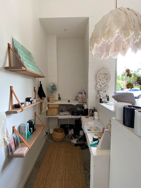 Retail showroom plus office