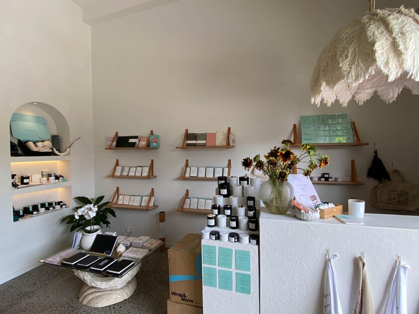 Retail showroom plus office