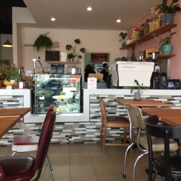 CAFÉ SUNSHINE - Full LIQUOR LICENCED CAFE &RESTAURANT