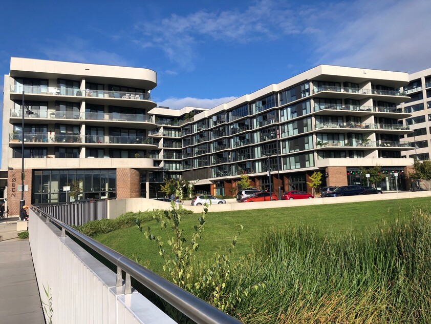 $580 per week Available from 12th March 2023. Superb unobstructed views, north-east facing.