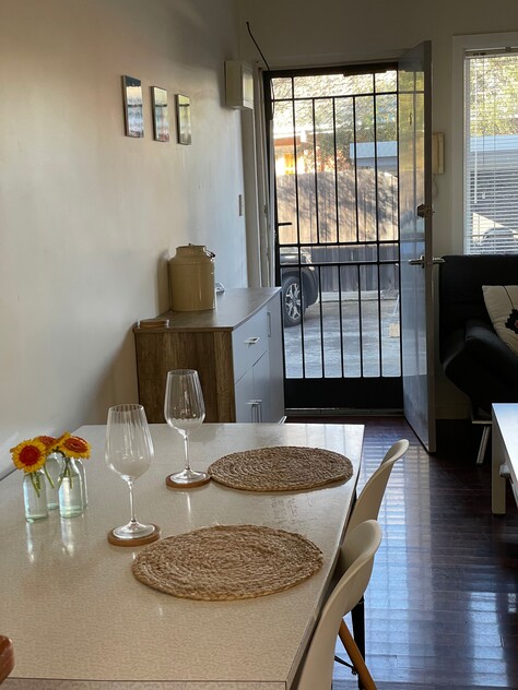 Sunny Apartment in the Perfect Location!