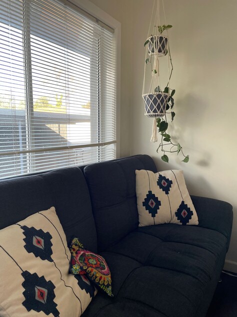 Sunny Apartment in the Perfect Location!