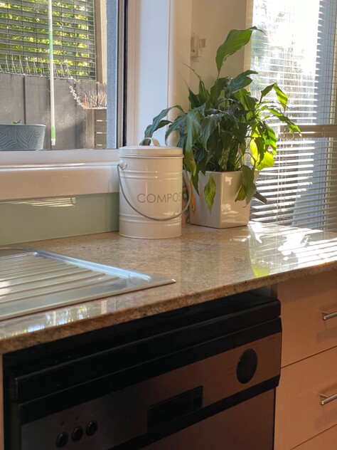 Sunny Apartment in the Perfect Location!