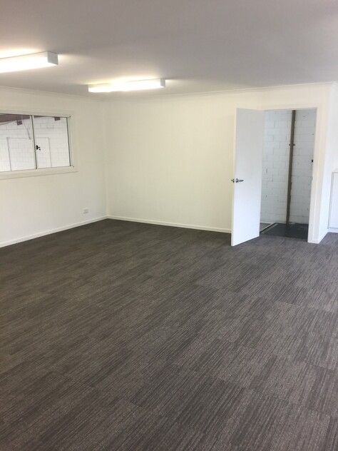 OUTSTANDING WAREHOUSE AVAILABLE NOW