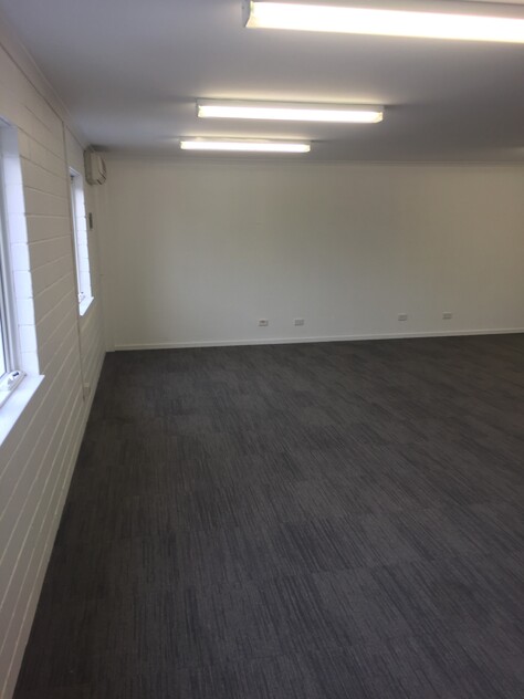OUTSTANDING WAREHOUSE AVAILABLE NOW