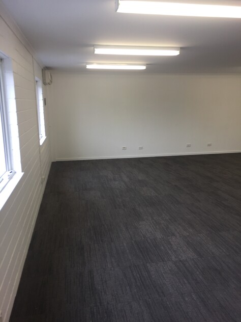 OUTSTANDING WAREHOUSE AVAILABLE NOW