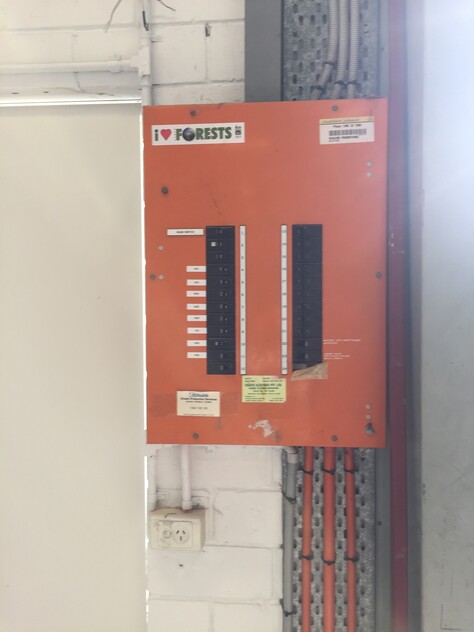 OUTSTANDING WAREHOUSE AVAILABLE NOW