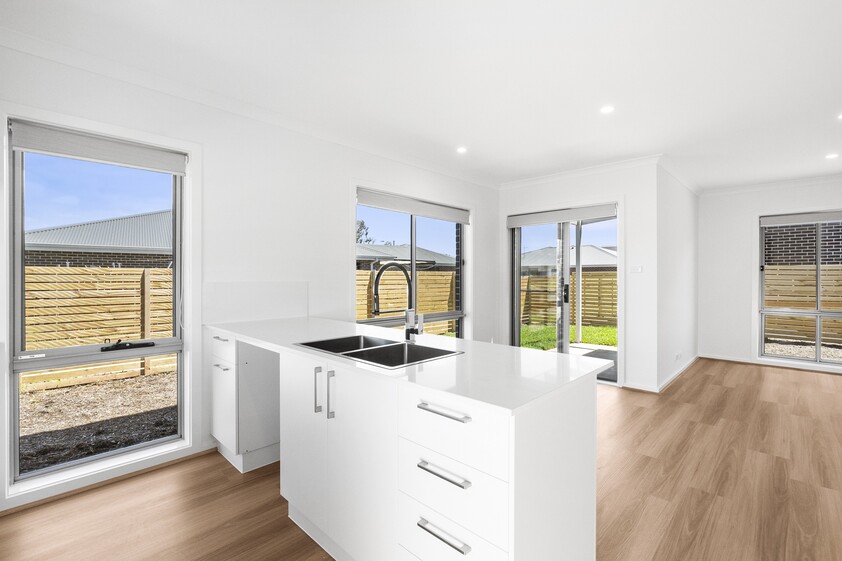 Brand New Luxurious Family House for Lease!