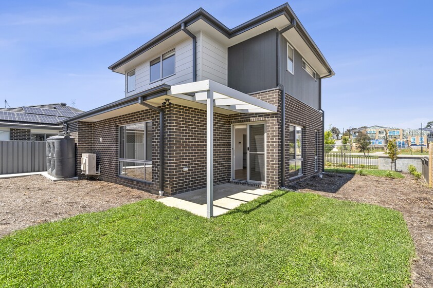 Brand New Luxurious Family House for Lease!