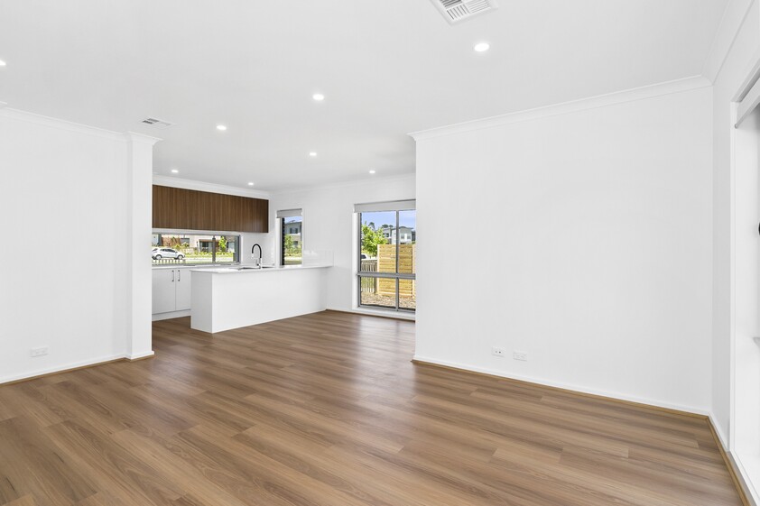 Brand New Luxurious Family House for Lease!