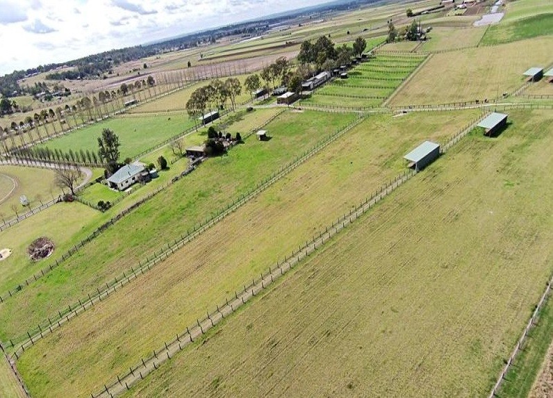 SUPERB EQUESTRIAN COMPLEX FOR LEASE - LONG LEASE AVAILABLE