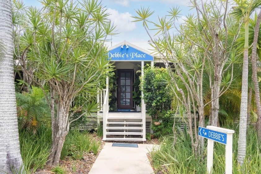ACCOMMODATION BUSINESS IN PARADISE - PRIME LOCATION - NORTH OF NOOSA HEADS