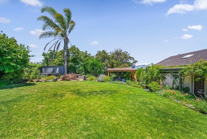 3-bedroom sanctuary 5 mins from the beach