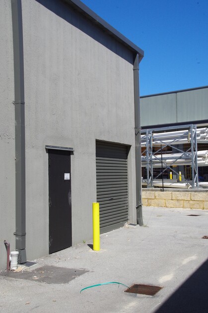Showroom / Warehouse / store front