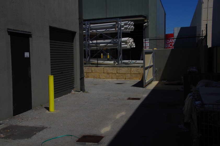 Showroom / Warehouse / store front