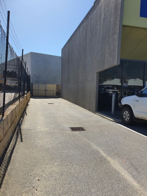 Showroom / Warehouse / store front
