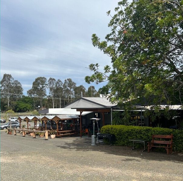 Freehold Passive Investment Country Hotel with a Brand New Leasee in Place