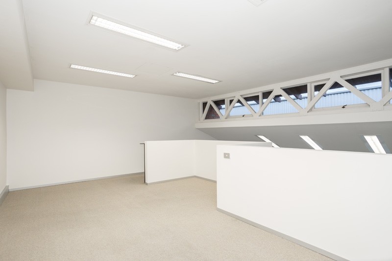 SUPERB MODERN SPACE OF 159 SQM PROSPECT ROAD VILLAGE HEART