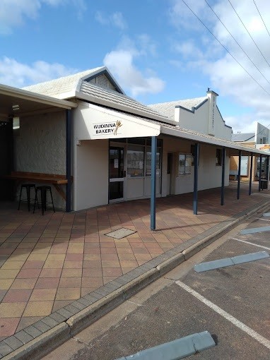ICONIC BAKERY & FREEHOLD (OR POSSIBLY LEASEHOLD) OPPORTUNITY