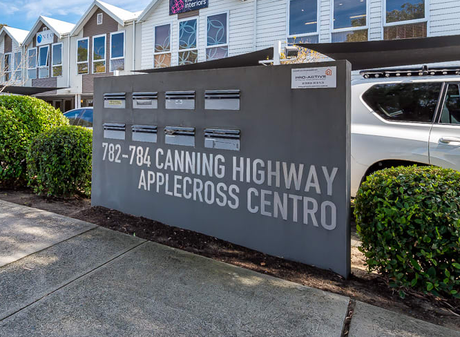 Modern Office With Outstanding Exposure to Canning High way!