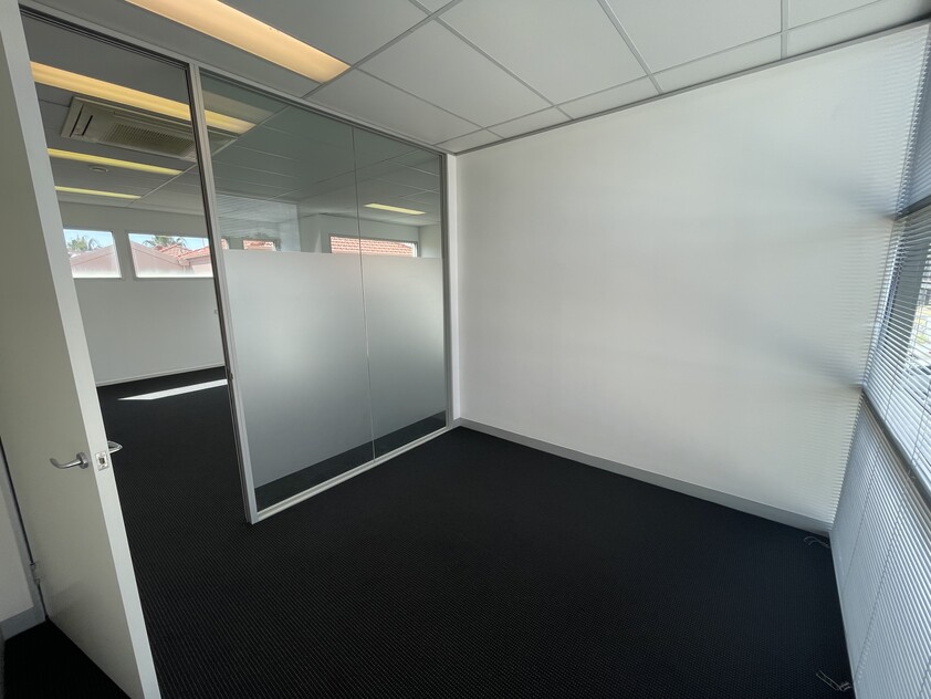 TREATMENT ROOMS/OFFICE/MEDICAL - LANDLORD INCENTIVES
