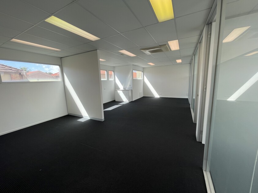 TREATMENT ROOMS/OFFICE/MEDICAL - LANDLORD INCENTIVES