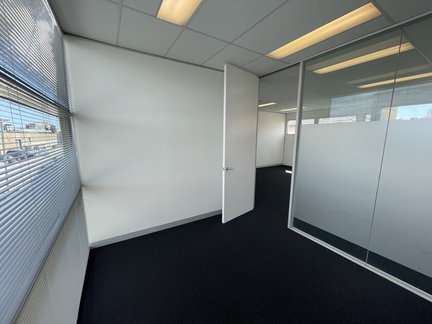 TREATMENT ROOMS/OFFICE/MEDICAL - LANDLORD INCENTIVES