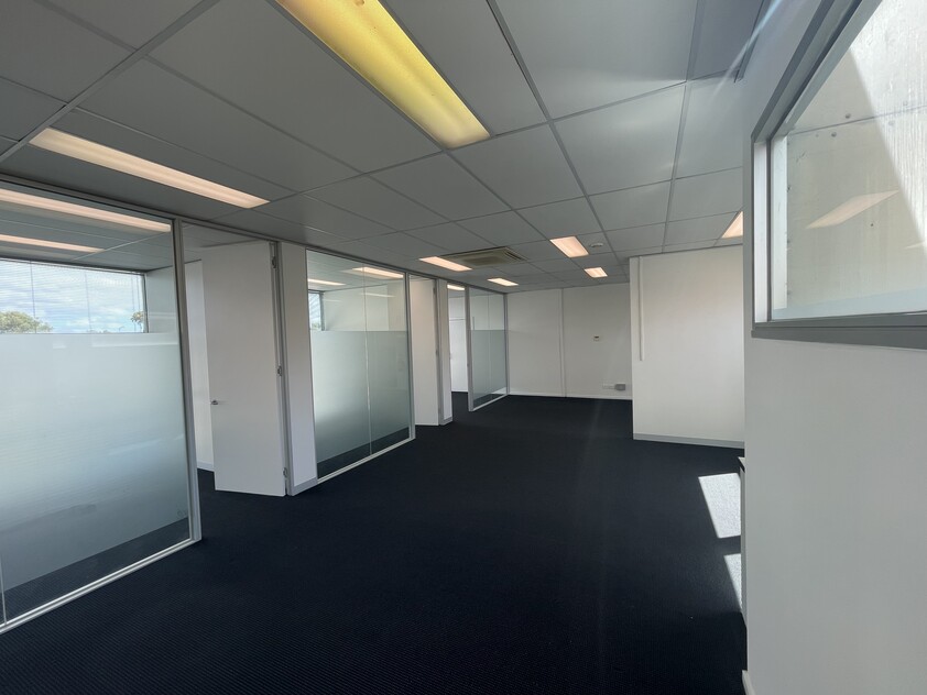 TREATMENT ROOMS/OFFICE/MEDICAL - LANDLORD INCENTIVES