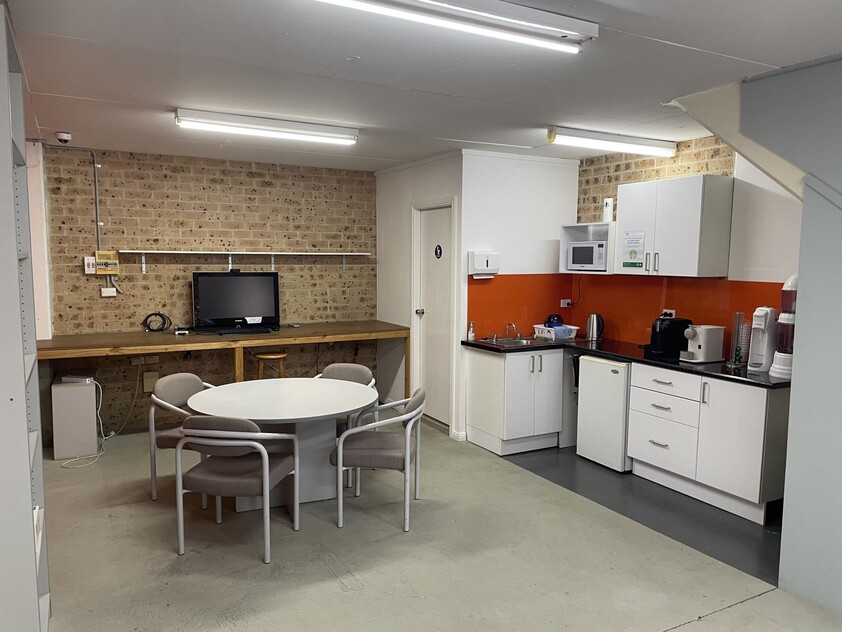 Turn key fully fitted office space with Fibre 1000 internet and all outgoings included