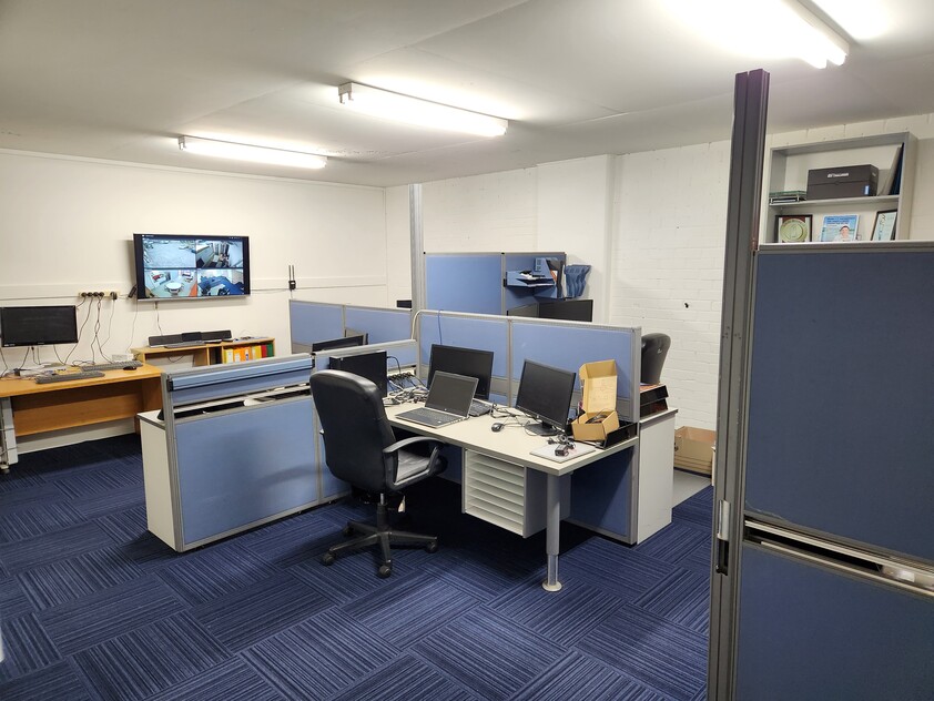 Turn key fully fitted office space with Fibre 1000 internet and all outgoings included