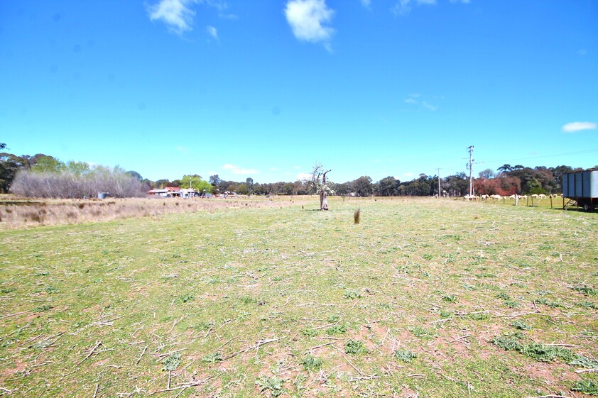 Step into a World of Possibilities: Exclusive Commercial/Industrial Land Awaits - Your Vision, Your Triumph! Seize the Opportunity Today!