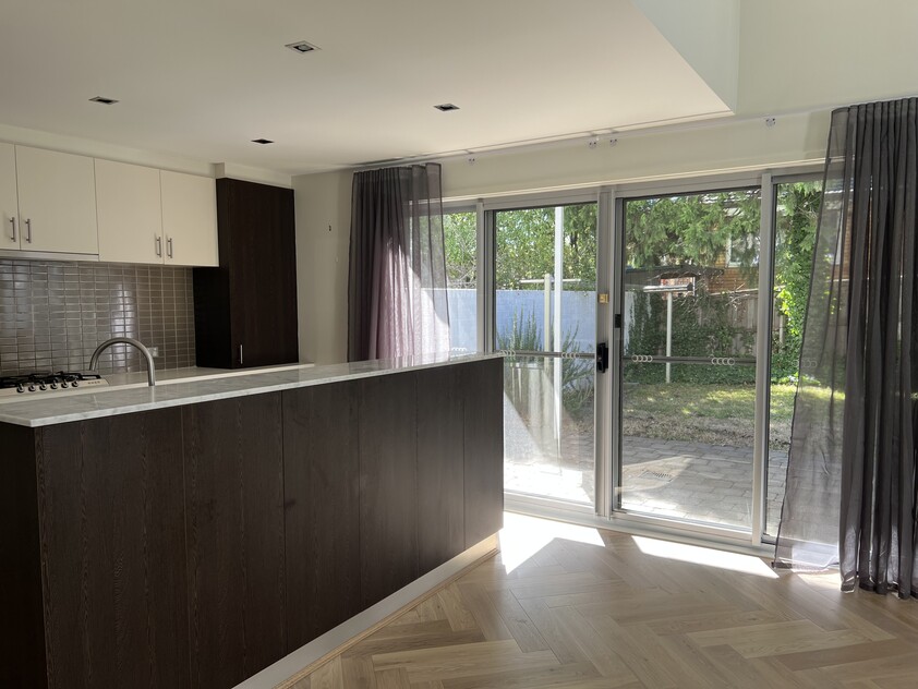 APPLICATION RECEIVED- Modern bright duplex in central Woden - close to schools