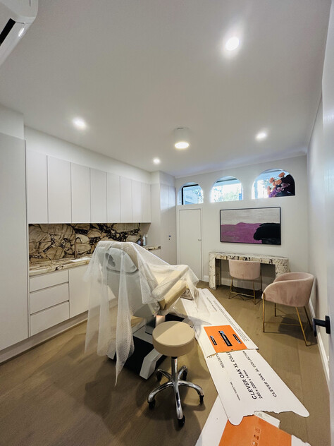 READY TO GO Premium Retails/Clinic /Showroom/Consulting/Restaurant Priced to lease quickly
