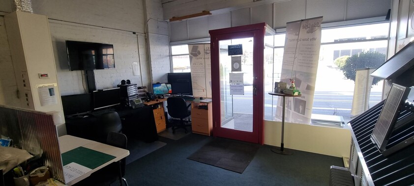 Shop/Showroom/Office 1135 Toorak Road, Camberwell, VIC 3124