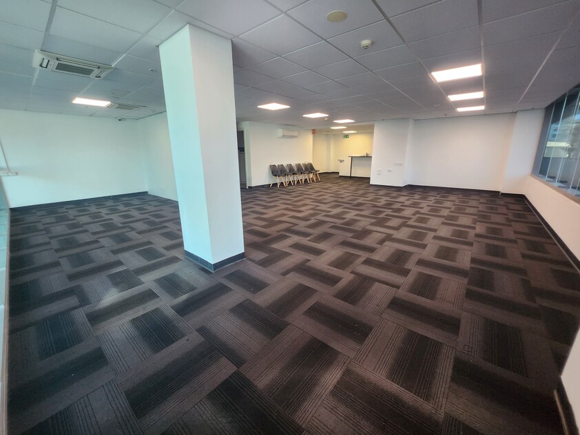 Commercial Space Available: Prime Location, Endless Possibilities!