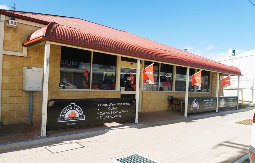 Cafe, Restaurant & Pizzeria
