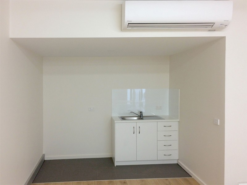 FANTASTIC BOUTIQUE OFFICE OR STUDIO