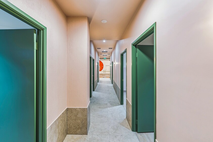 Exciting Leasing Opportunity for Hair, Beauty & Wellness Professionals!
