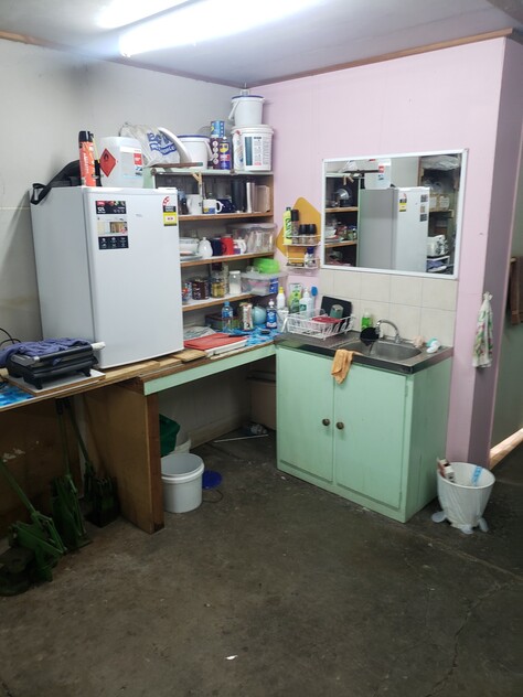SHOP FRONT for LEASE 160 sq mtrs with great traffic exposure and High & Dry !