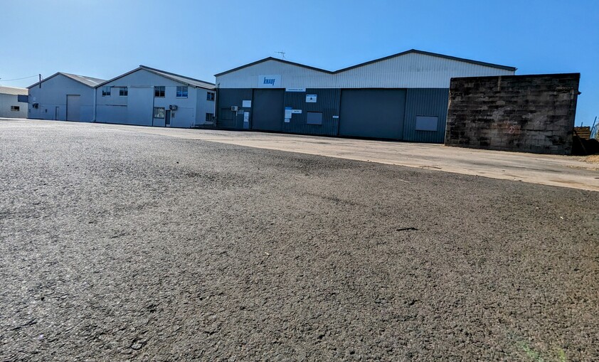 Two Warehouses Available - 1200 m2 & 770 m2