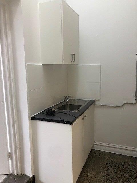 Versatile property for lease in Hawthorn Prime signage opportunity with all amenities on your doorstep!