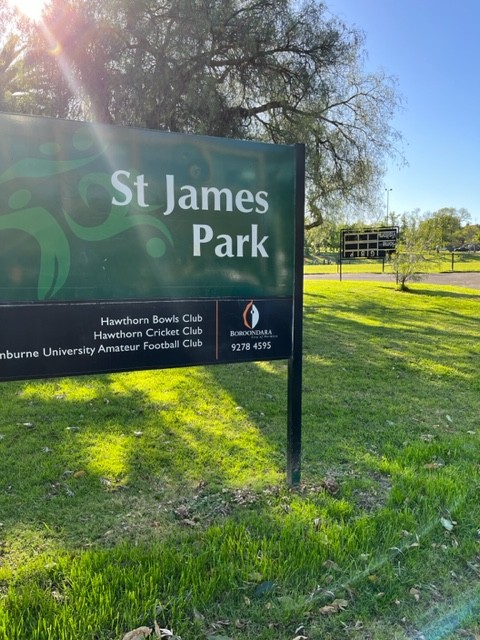 Versatile property for lease in Hawthorn Prime signage opportunity with all amenities on your doorstep!