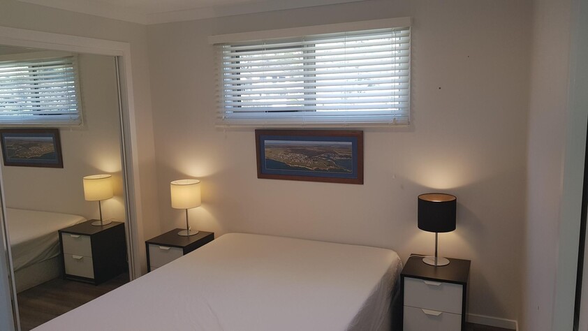 Views, deck, sunroom, city fringe location, pet friendly, undercover parking