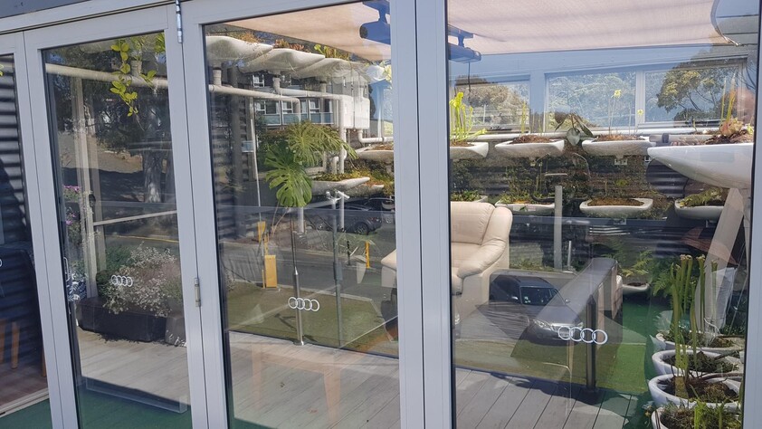 Views, deck, sunroom, city fringe location, pet friendly, undercover parking