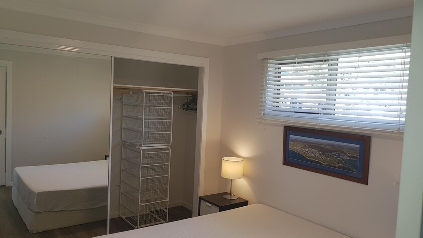 Views, deck, sunroom, city fringe location, pet friendly, undercover parking