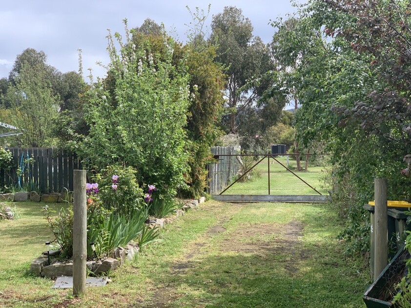 House for sale Beautiful East Coast of Tasmania - Peaceful Country Living, Minutes from the Coast. Country Charm on the Edge of Triabunna