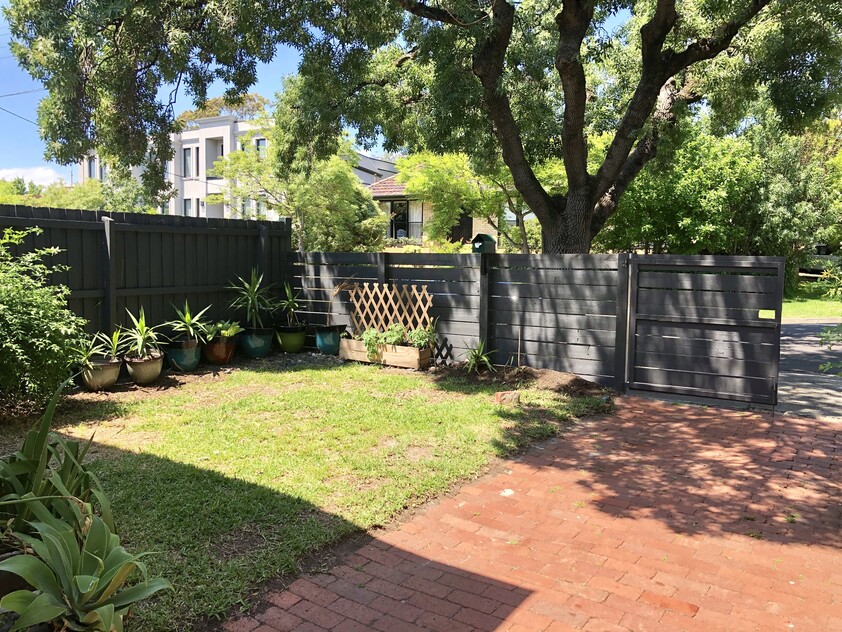 14 Ellerslie Pl Toorak VIC 3142 House for Rent